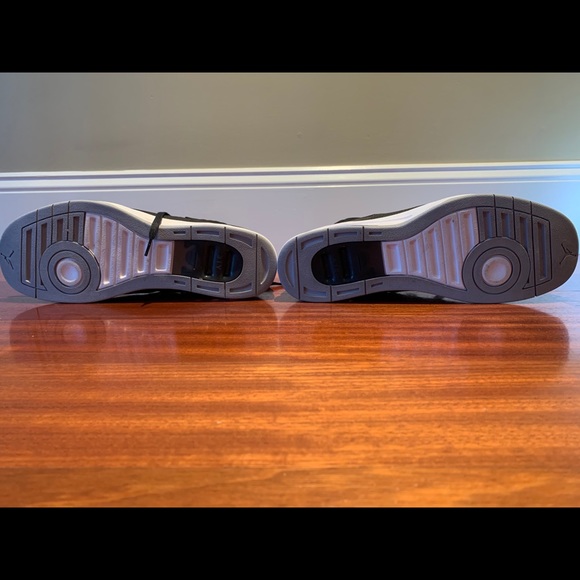 Nike Jordan Clutch Sneakers *RARE* - Picture 3 of 8